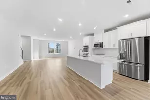 2136 Glacier Rd, Herndon, VA 20170 - Photo 6