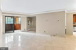 5903 Mt Eagle Dr, Alexandria, VA 22303 - Photo 10