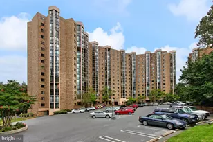 5903 Mt Eagle Dr, Alexandria, VA 22303 - Photo 2