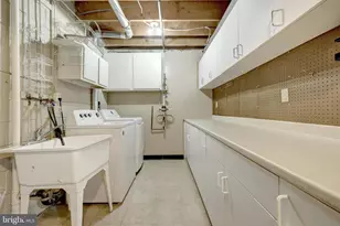 4448 Airlie Way, Annandale, VA 22003 - Photo 38