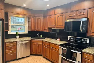 6703 Greenview Ln, Springfield, VA 22152 - Photo 6