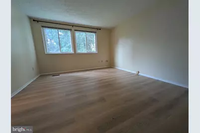 7993 Tyson Oaks Circle, Vienna, VA 22182 - Photo 10