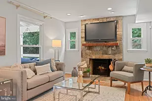 10302 Galpin Ct, Great Falls, VA 22066 - Photo 14