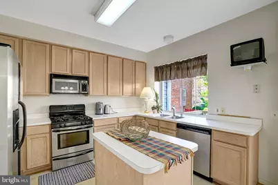 5126 Beauregard Street, Alexandria, VA 22312 - Photo 4
