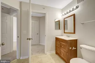 12899 Fair Briar Ln, Fairfax, VA 22033 - Photo 30