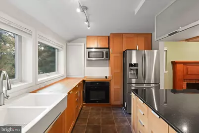 7914 Idylwood Road, Dunn Loring, VA 22027 - Photo 14