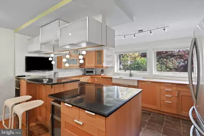 7914 Idylwood Road, Dunn Loring, VA 22027 - Photo 10