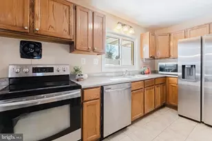 5808 Harvey Pl, Alexandria, VA 22303 - Photo 16