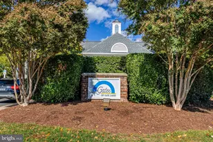 12737 Fair Briar Ln, Fairfax, VA 22033 - Photo 38