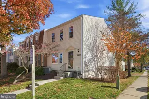 9175 Broken Oak Pl, Burke, VA 22015 - Photo 2