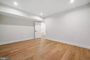 8023 Lewinsville Rd, McLean, VA 22102 - Photo 60