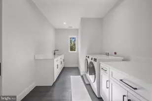 8023 Lewinsville Rd, McLean, VA 22102 - Photo 50