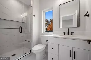 8023 Lewinsville Rd, McLean, VA 22102 - Photo 32