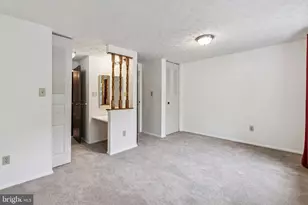 8277 Crestmont Cir, Springfield, VA 22153 - Photo 10