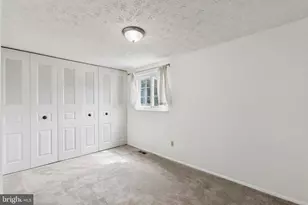 8277 Crestmont Cir, Springfield, VA 22153 - Photo 16