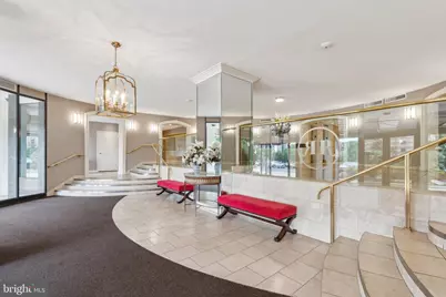 8340 Greensboro Drive #401, McLean, VA 22102 - Photo 2