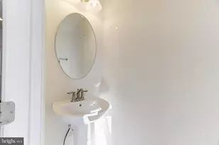 13660 Endeavour Dr, Herndon, VA 20171 - Photo 18