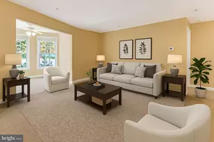 12217 Fairfield House Dr, Fairfax, VA 22033 - Photo 8