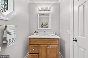 6260 Chaucer Ln, Alexandria, VA 22304 - Photo 6