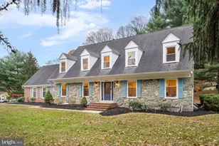 10333 Hickory Forest Dr, Oakton, VA 22124 - Photo 1
