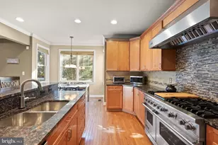 2839 Monroe St, Falls Church, VA 22042 - Photo 6