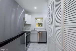 7619 Tiverton Dr, Springfield, VA 22152 - Photo 10