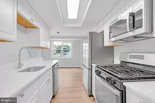 7403 Larne Ln, Lorton, VA 22079 - Photo 8