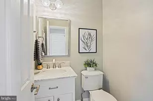 1633 Lozano Dr, Vienna, VA 22182 - Photo 28