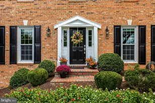 1633 Lozano Dr, Vienna, VA 22182 - Photo 4