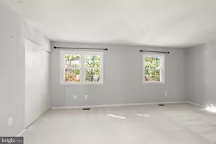 8205 Cedar Landing Ct, Alexandria, VA 22306 - Photo 16