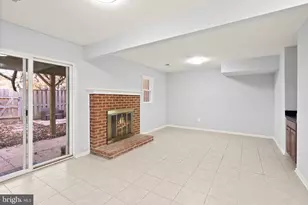 8205 Cedar Landing Ct, Alexandria, VA 22306 - Photo 30