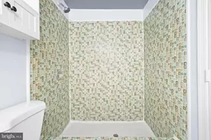 6917 Villa-Del-Rey Ct, Springfield, VA 22150 - Photo 16