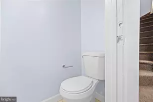 6917 Villa-Del-Rey Ct, Springfield, VA 22150 - Photo 28