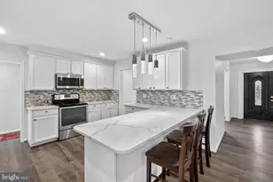 1857 Hunter Mill Rd, Vienna, VA 22182 - Photo 10