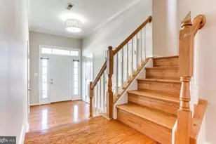 6022 Katelyn Ct, Alexandria, VA 22310 - Photo 2