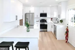 5716 Tremont Ct, Alexandria, VA 22303 - Photo 8