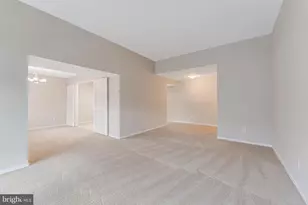 1666 Parkcrest Cir, Reston, VA 20190 - Photo 8