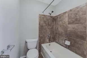 1666 Parkcrest Cir, Reston, VA 20190 - Photo 16