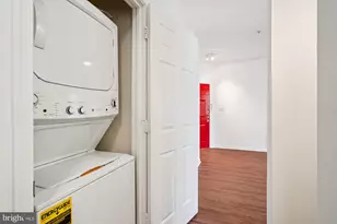 1314 Garden Wall Cir, Reston, VA 20194 - Photo 16
