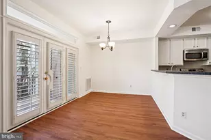 1314 Garden Wall Cir, Reston, VA 20194 - Photo 6