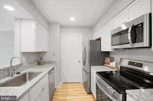 7711 Lafayette Forest Dr, Annandale, VA 22003 - Photo 12