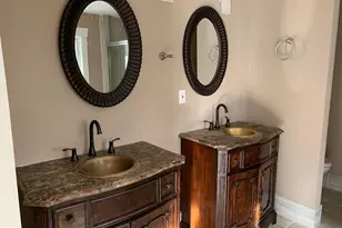 204 Donmore Dr, Great Falls, VA 22066 - Photo 8