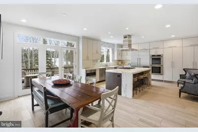 6035 Crimson Court, McLean, VA 22101 - Photo 18