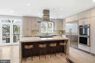 6035 Crimson Ct, McLean, VA 22101 - Photo 22