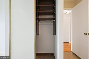 5902 Mt Eagle Dr, Alexandria, VA 22303 - Photo 32