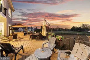 627 Walker Rd, Great Falls, VA 22066 - Photo 126