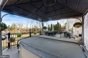 627 Walker Rd, Great Falls, VA 22066 - Photo 118