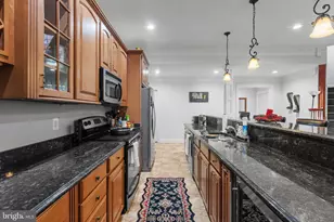 627 Walker Rd, Great Falls, VA 22066 - Photo 94