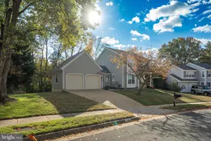 13481 Lake Shore Dr, Herndon, VA 20171 - Photo 2