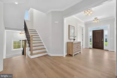 8902 Higdon Drive, Vienna, VA 22182 - Photo 4